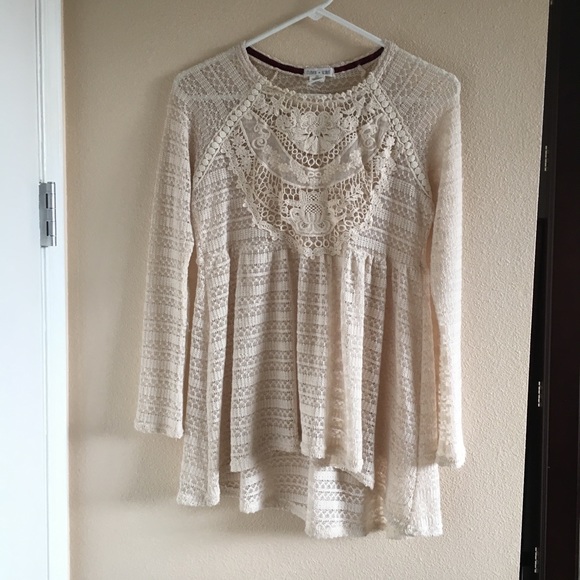 Ivory Lace Top - Picture 2 of 3